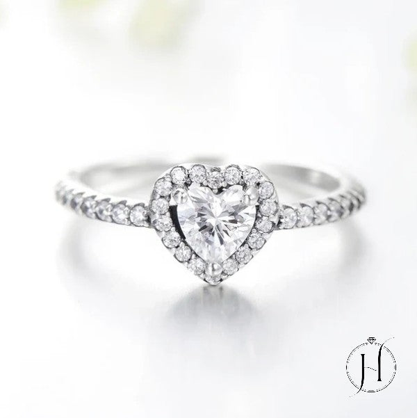The Glistening Heart Ring